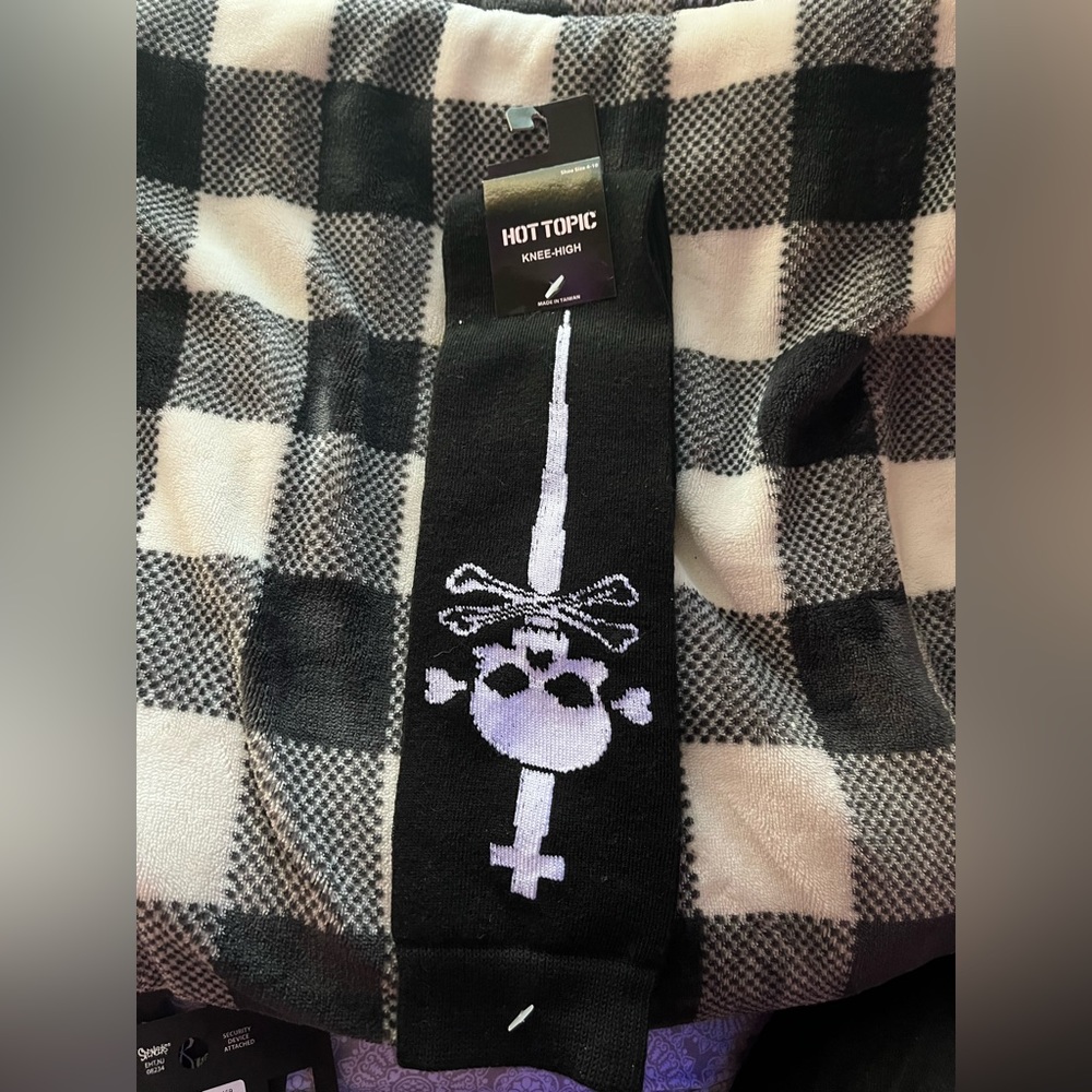 hot topic knee high :3